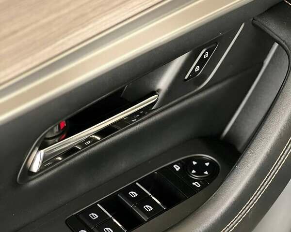 Мазда CX-90 2023 у Миколаєві на Automoto.ua Сірий Мазда CX-90, об'ємом двигуна 3.28 л та пробігом 21 тис. км за 39999 $, фото 9 на Automoto.ua