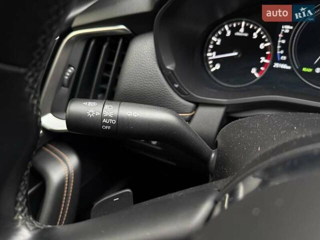 Серый Мазда CX-90, объемом двигателя 3.28 л и пробегом 25 тыс. км за 37990 $, фото 17 на Automoto.ua