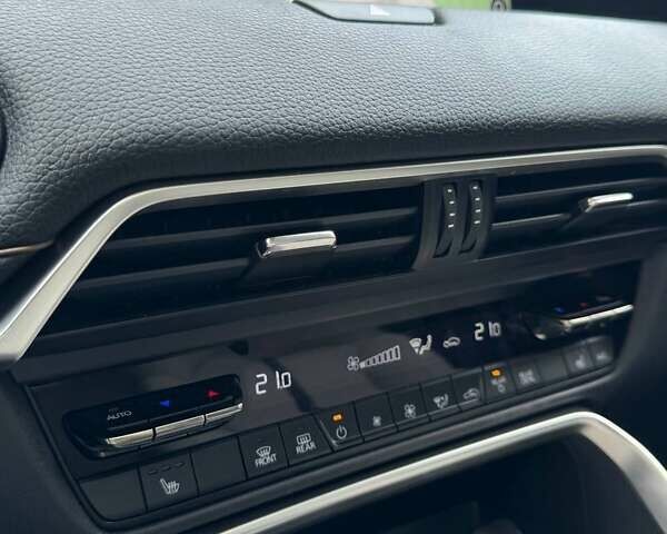 Серый Мазда CX-90, объемом двигателя 2.49 л и пробегом 1 тыс. км за 40700 $, фото 29 на Automoto.ua