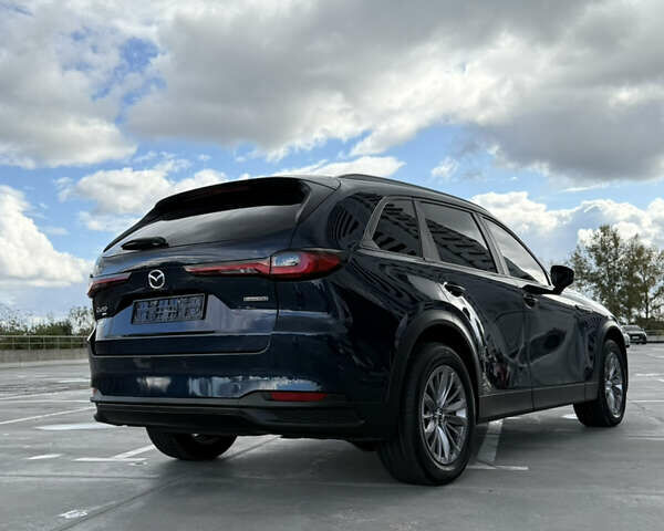 Мазда CX-90 2024 в Киеве на Automoto.ua Синий Мазда CX-90, объемом двигателя 3.28 л и пробегом 7 тыс. км за 40000 $, фото 13 на Automoto.ua