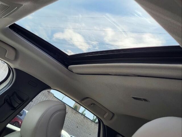 Белый Мазда Другая, объемом двигателя 2.5 л и пробегом 78 тыс. км за 19800 $, фото 7 на Automoto.ua