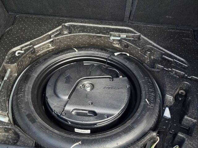 Белый Мазда Другая, объемом двигателя 2.5 л и пробегом 78 тыс. км за 19800 $, фото 6 на Automoto.ua