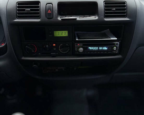 Белый Мазда E-series, объемом двигателя 2.2 л и пробегом 136 тыс. км за 7799 $, фото 15 на Automoto.ua