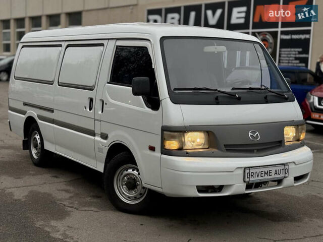 Белый Мазда E-series, объемом двигателя 2.2 л и пробегом 136 тыс. км за 7799 $, фото 2 на Automoto.ua