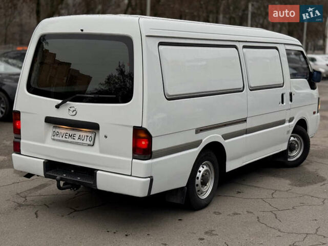 Белый Мазда E-series, объемом двигателя 2.2 л и пробегом 136 тыс. км за 7799 $, фото 6 на Automoto.ua