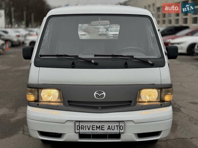 Белый Мазда E-series, объемом двигателя 2.2 л и пробегом 136 тыс. км за 7799 $, фото 1 на Automoto.ua