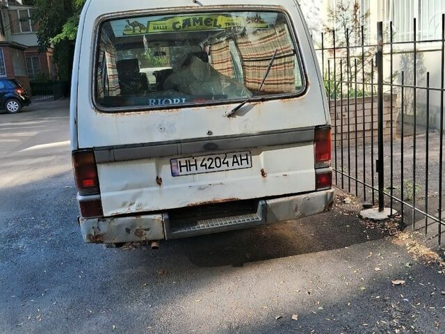 Білий Мазда E-series, об'ємом двигуна 2 л та пробігом 200 тис. км за 2200 $, фото 6 на Automoto.ua