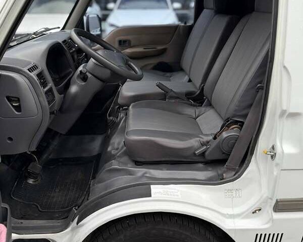 Білий Мазда E-series, об'ємом двигуна 2.18 л та пробігом 139 тис. км за 7499 $, фото 16 на Automoto.ua