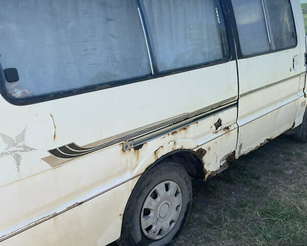 Білий Мазда E-series, об'ємом двигуна 2.2 л та пробігом 520 тис. км за 886 $, фото 3 на Automoto.ua