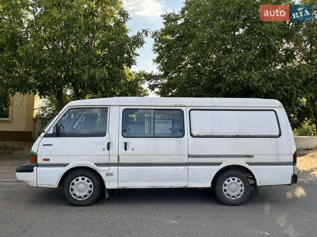 Білий Мазда E-series, об'ємом двигуна 0 л та пробігом 110 тис. км за 3200 $, фото 2 на Automoto.ua