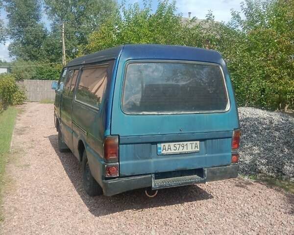 Синий Мазда E-series, объемом двигателя 2.2 л и пробегом 300 тыс. км за 1799 $, фото 12 на Automoto.ua