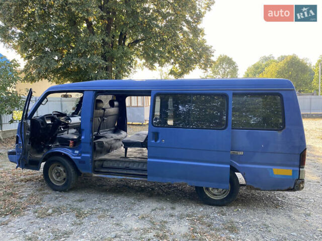 Синій Мазда E-series, об'ємом двигуна 2.2 л та пробігом 3 тис. км за 1800 $, фото 1 на Automoto.ua