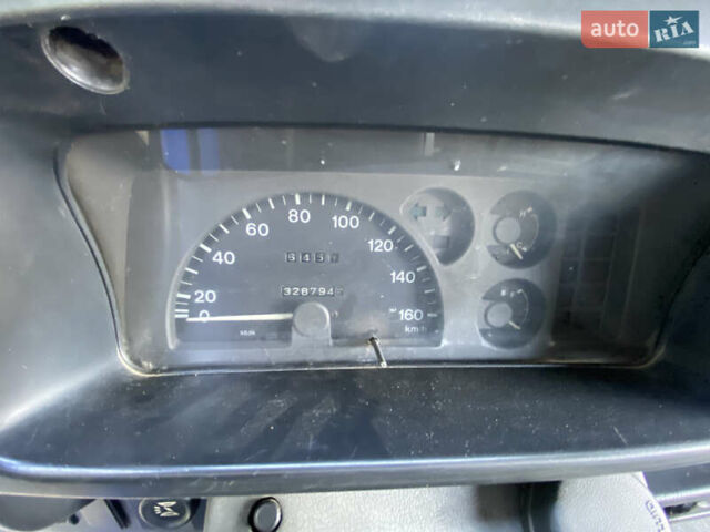 Синій Мазда E-series, об'ємом двигуна 2.2 л та пробігом 3 тис. км за 1800 $, фото 3 на Automoto.ua