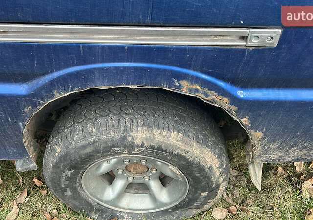 Синий Мазда E-series, объемом двигателя 2.2 л и пробегом 650 тыс. км за 6000 $, фото 2 на Automoto.ua