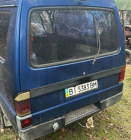 Синий Мазда E-series, объемом двигателя 2.2 л и пробегом 650 тыс. км за 6000 $, фото 1 на Automoto.ua