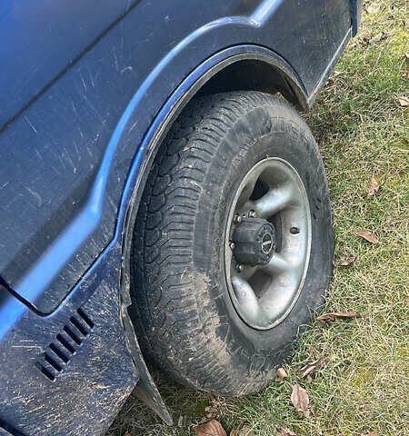 Синий Мазда E-series, объемом двигателя 2.2 л и пробегом 650 тыс. км за 6000 $, фото 3 на Automoto.ua