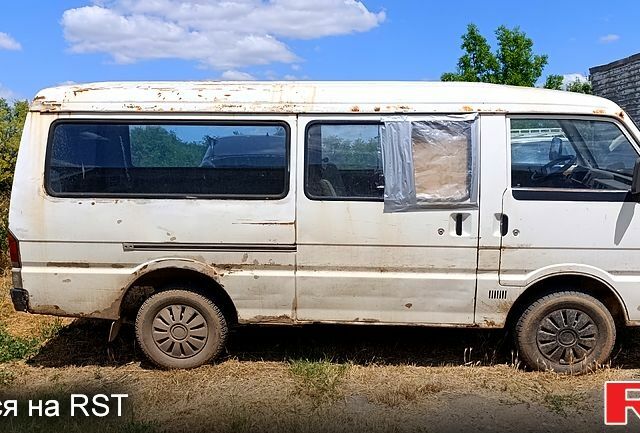 Мазда E 2000, объемом двигателя 2 л и пробегом 300 тыс. км за 750 $, фото 1 на Automoto.ua