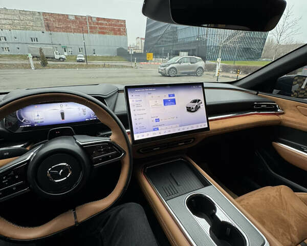 Мазда EZ-6, объемом двигателя 0 л и пробегом 9 тыс. км за 31000 $, фото 1 на Automoto.ua