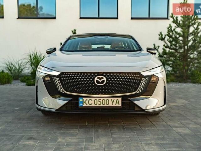 Серый Мазда EZ-6, объемом двигателя 0 л и пробегом 1 тыс. км за 30000 $, фото 4 на Automoto.ua