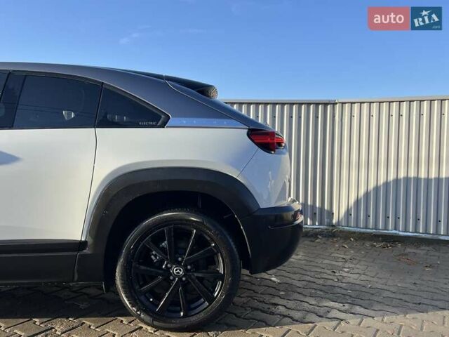 Белый Мазда MX-30, объемом двигателя 0 л и пробегом 26 тыс. км за 19000 $, фото 10 на Automoto.ua
