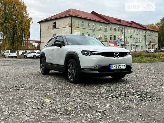 Білий Мазда MX-30, об'ємом двигуна 0 л та пробігом 7 тис. км за 22900 $, фото 65 на Automoto.ua