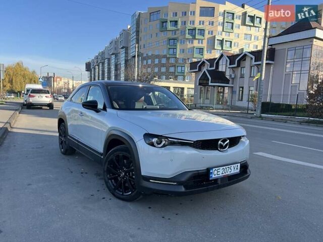 Белый Мазда MX-30, объемом двигателя 0 л и пробегом 26 тыс. км за 19000 $, фото 1 на Automoto.ua