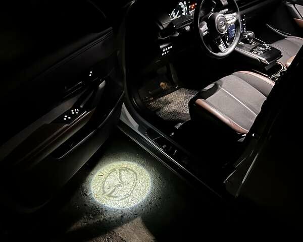 Белый Мазда MX-30, объемом двигателя 0 л и пробегом 26 тыс. км за 19000 $, фото 17 на Automoto.ua