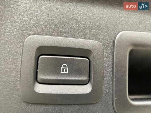 Мазда MX-30 2020 в Хмельницком на Automoto.ua Белый Мазда MX-30, объемом двигателя 0 л и пробегом 32 тыс. км за 15700 $, фото 10 на Automoto.ua