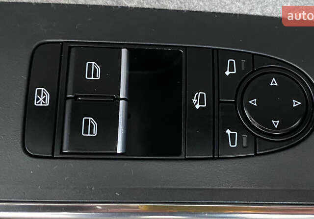 Белый Мазда MX-30, объемом двигателя 0 л и пробегом 139 тыс. км за 13950 $, фото 9 на Automoto.ua