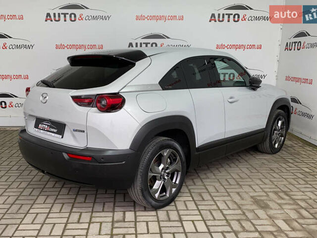 Белый Мазда MX-30, объемом двигателя 0 л и пробегом 139 тыс. км за 13950 $, фото 3 на Automoto.ua