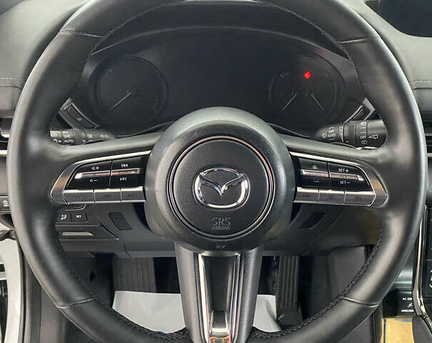 Белый Мазда MX-30, объемом двигателя 0 л и пробегом 139 тыс. км за 13950 $, фото 11 на Automoto.ua