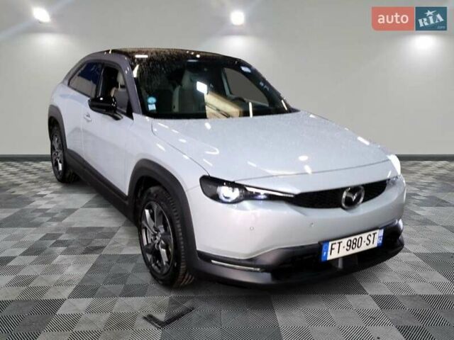 Белый Мазда MX-30, объемом двигателя 0 л и пробегом 49 тыс. км за 14999 $, фото 12 на Automoto.ua