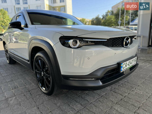 Білий Мазда MX-30, об'ємом двигуна 0 л та пробігом 37 тис. км за 16500 $, фото 1 на Automoto.ua