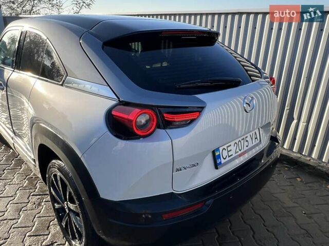 Белый Мазда MX-30, объемом двигателя 0 л и пробегом 26 тыс. км за 19000 $, фото 7 на Automoto.ua
