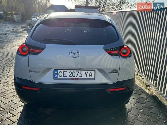 Белый Мазда MX-30, объемом двигателя 0 л и пробегом 26 тыс. км за 19000 $, фото 8 на Automoto.ua
