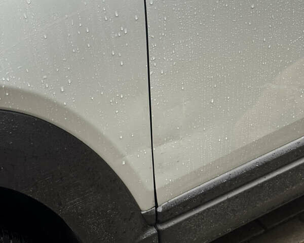 Белый Мазда MX-30, объемом двигателя 0 л и пробегом 52 тыс. км за 15000 $, фото 18 на Automoto.ua