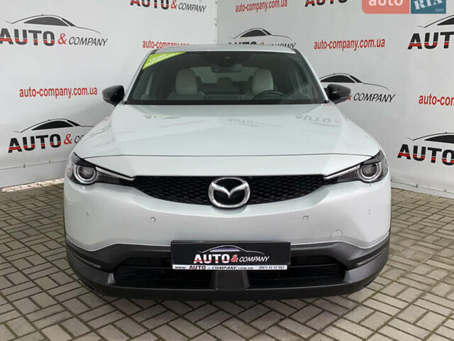 Белый Мазда MX-30, объемом двигателя 0 л и пробегом 139 тыс. км за 13950 $, фото 1 на Automoto.ua