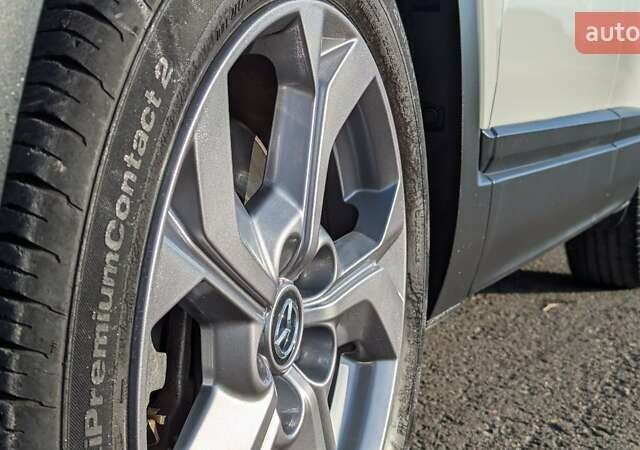 Белый Мазда MX-30, объемом двигателя 0 л и пробегом 105 тыс. км за 13800 $, фото 5 на Automoto.ua