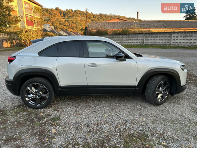 Мазда MX-30 2021 в Мукачеве на Automoto.ua Белый Мазда MX-30, объемом двигателя 0 л и пробегом 61 тыс. км за 14800 $, фото 34 на Automoto.ua