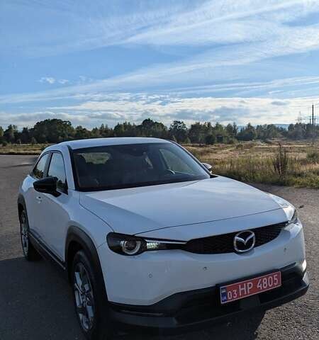Белый Мазда MX-30, объемом двигателя 0 л и пробегом 105 тыс. км за 13800 $, фото 19 на Automoto.ua