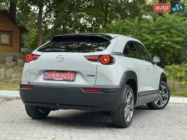 Белый Мазда MX-30, объемом двигателя 0 л и пробегом 33 тыс. км за 14950 $, фото 65 на Automoto.ua