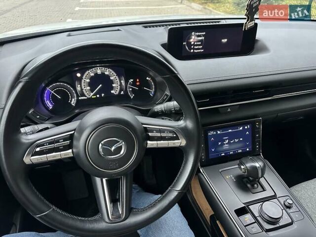 Белый Мазда MX-30, объемом двигателя 0 л и пробегом 69 тыс. км за 14100 $, фото 25 на Automoto.ua