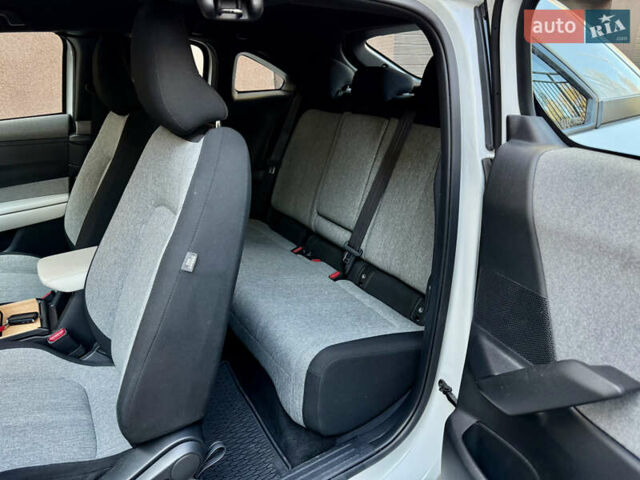 Белый Мазда MX-30, объемом двигателя 0 л и пробегом 64 тыс. км за 14000 $, фото 42 на Automoto.ua