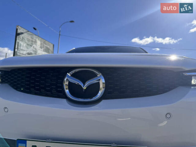 Мазда MX-30 2021 в Киеве на Automoto.ua Белый Мазда MX-30, объемом двигателя 0 л и пробегом 24 тыс. км за 15500 $, фото 2 на Automoto.ua