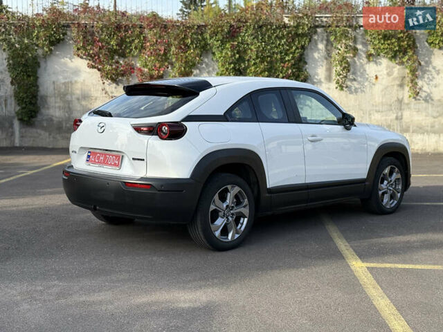 Білий Мазда MX-30, об'ємом двигуна 0 л та пробігом 33 тис. км за 14850 $, фото 58 на Automoto.ua