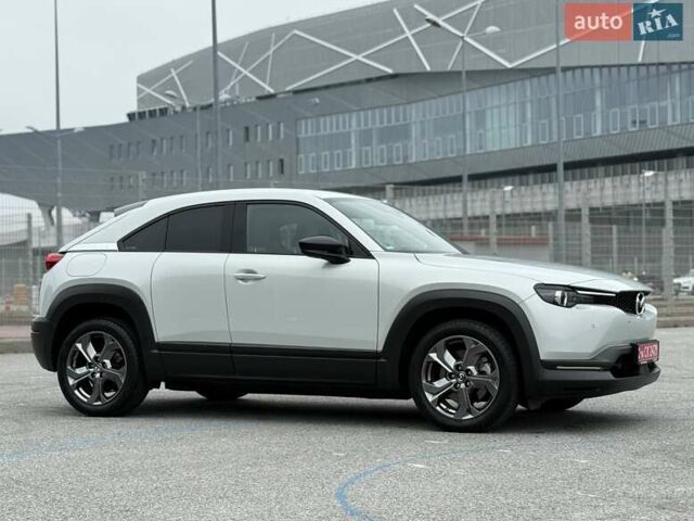 Білий Мазда MX-30, об'ємом двигуна 0 л та пробігом 15 тис. км за 15300 $, фото 10 на Automoto.ua