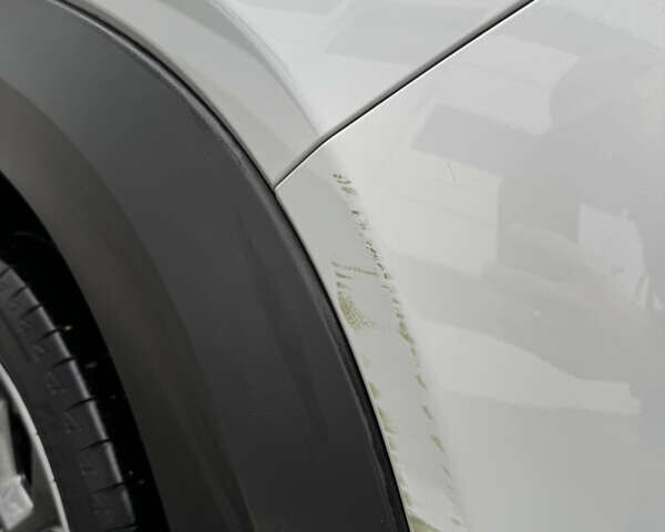 Белый Мазда MX-30, объемом двигателя 0 л и пробегом 50 тыс. км за 14500 $, фото 5 на Automoto.ua