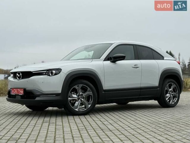 Белый Мазда MX-30, объемом двигателя 0 л и пробегом 27 тыс. км за 14900 $, фото 18 на Automoto.ua