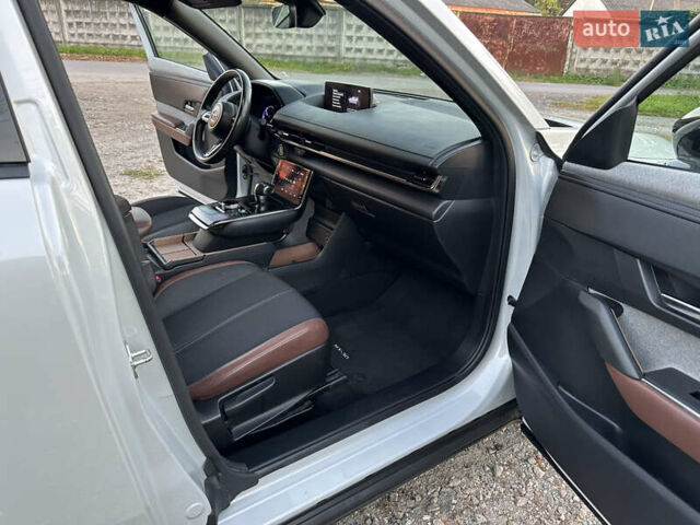 Мазда MX-30 2021 в Мукачеве на Automoto.ua Белый Мазда MX-30, объемом двигателя 0 л и пробегом 61 тыс. км за 14800 $, фото 9 на Automoto.ua