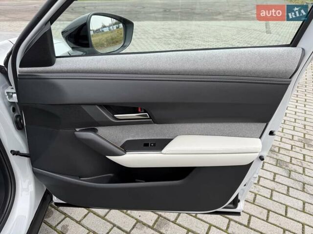 Белый Мазда MX-30, объемом двигателя 0 л и пробегом 27 тыс. км за 14900 $, фото 38 на Automoto.ua